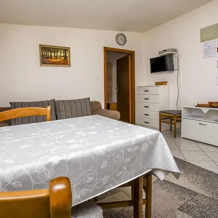 Apartment Kucinic *